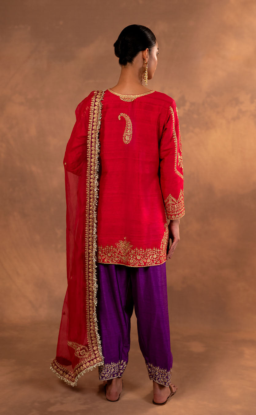 Aari Embroidered Silk Kurta with Salwar & Organza Dupatta