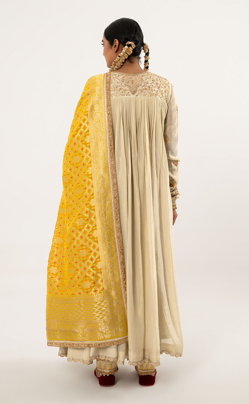 Zardozi Embroidered kalidaar Set with Pakistani Salwar and Bandhani Dupatta