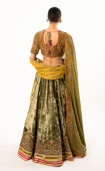 Royal Velvet Ensemble Lehenga, Choli, Dupatta & Dushala