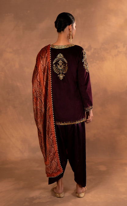 Short Velvet Kurta & Dhoti Salwar with Velvet Printed Shawl